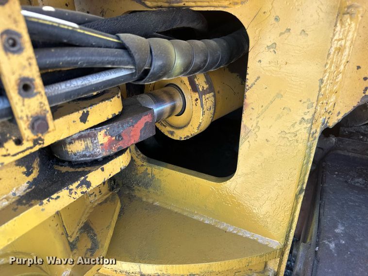 image for item DV0724 1998 Vermeer P185 Renegade cable plow