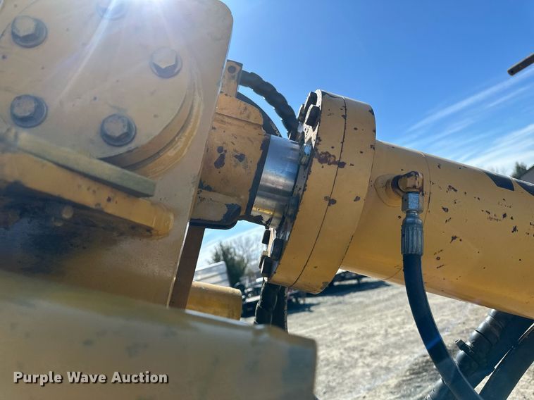 image for item DV0724 1998 Vermeer P185 Renegade cable plow