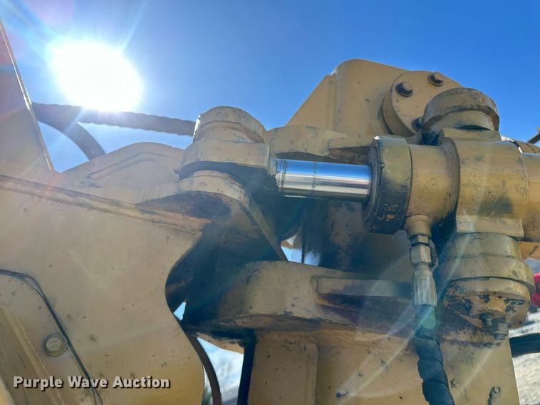 image for item DV0724 1998 Vermeer P185 Renegade cable plow