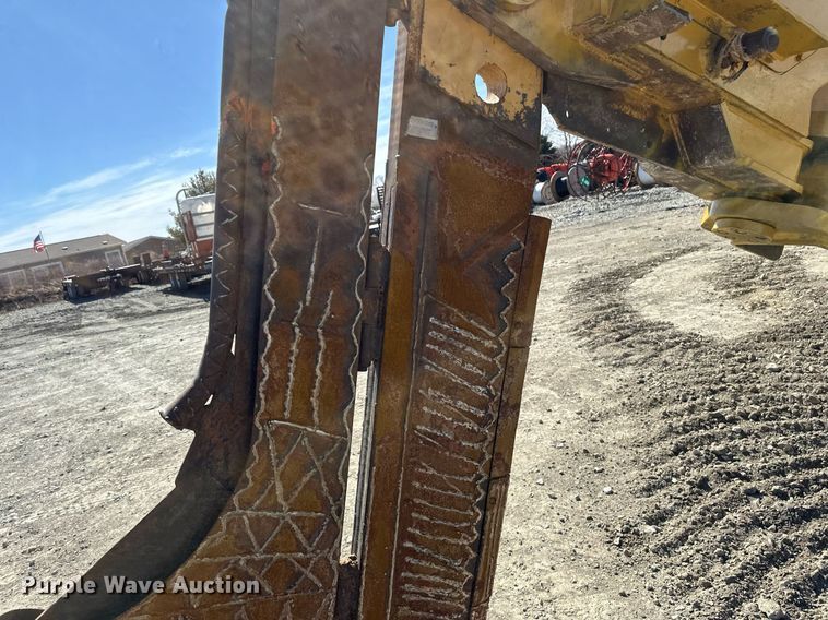 image for item DV0724 1998 Vermeer P185 Renegade cable plow