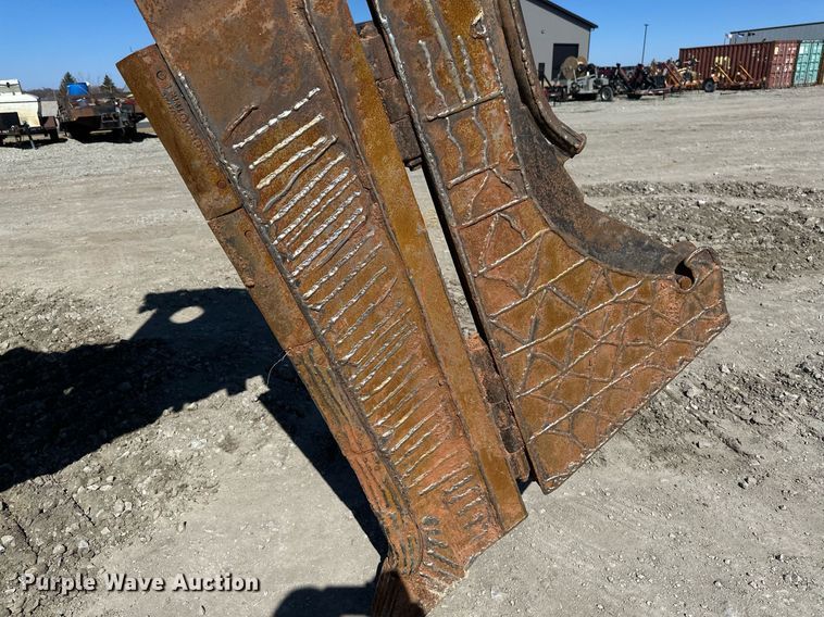 image for item DV0724 1998 Vermeer P185 Renegade cable plow