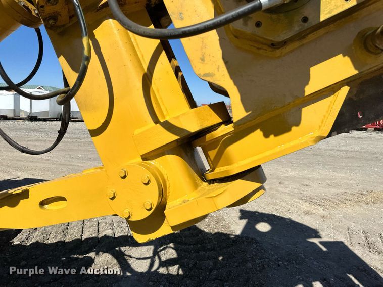 image for item DV0724 1998 Vermeer P185 Renegade cable plow