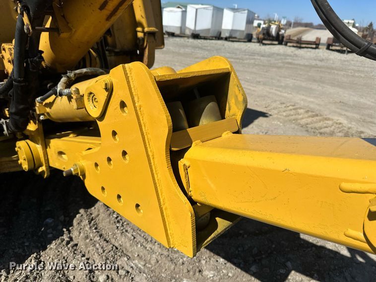 image for item DV0724 1998 Vermeer P185 Renegade cable plow