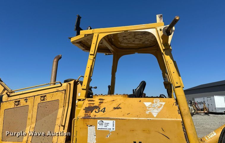 image for item DV0724 1998 Vermeer P185 Renegade cable plow