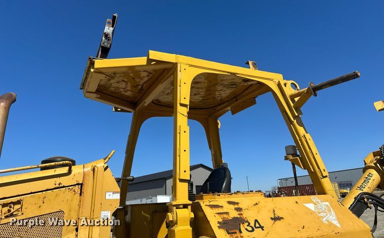 image for item DV0724 1998 Vermeer P185 Renegade cable plow