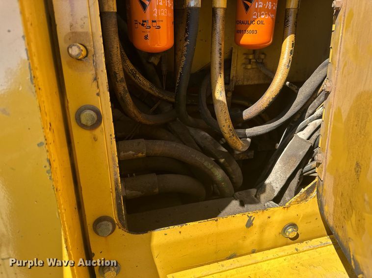 image for item DV0724 1998 Vermeer P185 Renegade cable plow