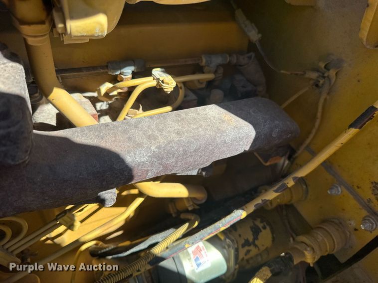 image for item DV0724 1998 Vermeer P185 Renegade cable plow