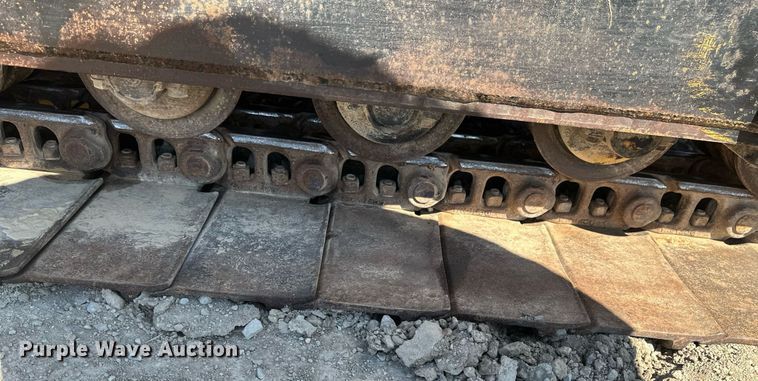 image for item DV0724 1998 Vermeer P185 Renegade cable plow