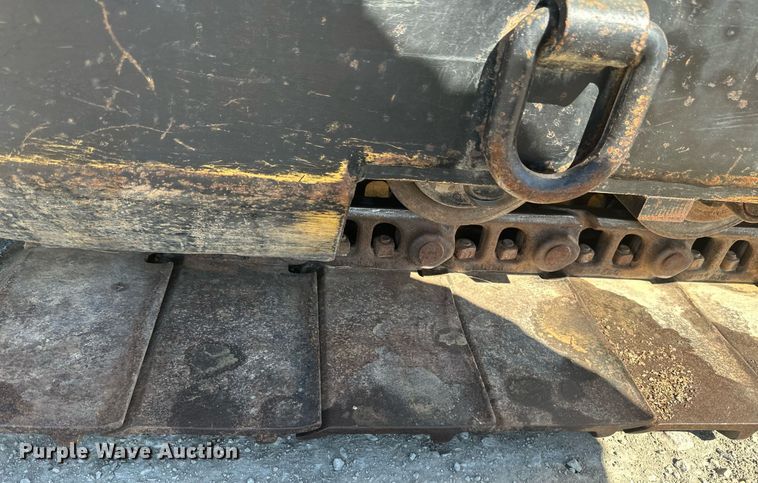 image for item DV0724 1998 Vermeer P185 Renegade cable plow