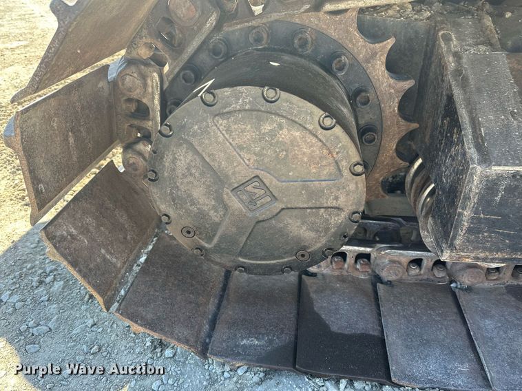 image for item DV0724 1998 Vermeer P185 Renegade cable plow