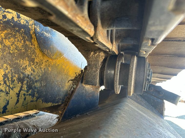 image for item DV0724 1998 Vermeer P185 Renegade cable plow