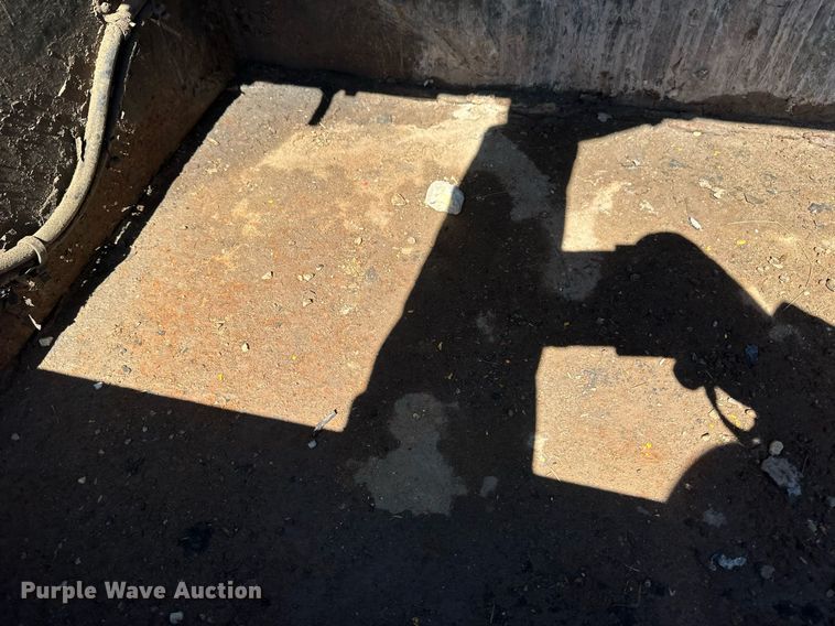 image for item DV0725 1992 Muv-All  4870FT drop deck hydraulic tail equipment trailer