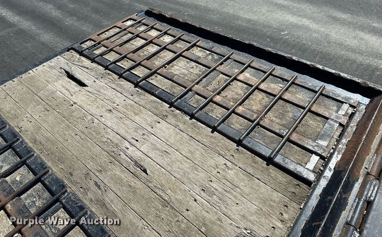 image for item DV0725 1992 Muv-All  4870FT drop deck hydraulic tail equipment trailer