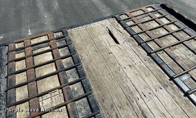 image for item DV0725 1992 Muv-All  4870FT drop deck hydraulic tail equipment trailer