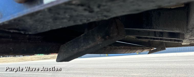 image for item DV0725 1992 Muv-All  4870FT drop deck hydraulic tail equipment trailer