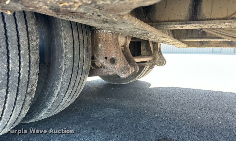 image for item DV0725 1992 Muv-All  4870FT drop deck hydraulic tail equipment trailer