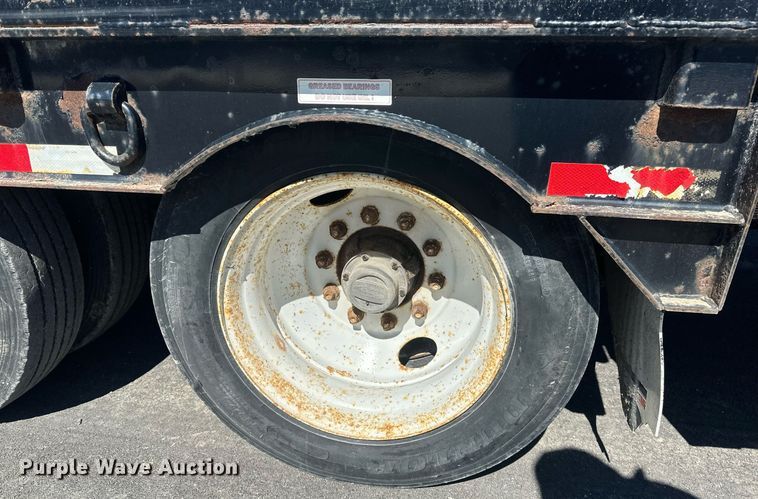 image for item DV0725 1992 Muv-All  4870FT drop deck hydraulic tail equipment trailer