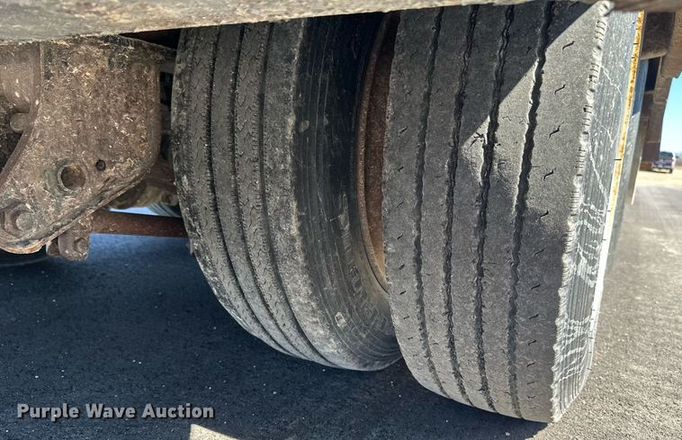 image for item DV0725 1992 Muv-All  4870FT drop deck hydraulic tail equipment trailer