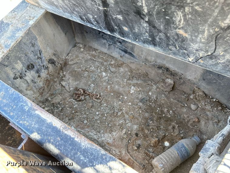 image for item DV0727 2010 Towmaster T40 equipment trailer