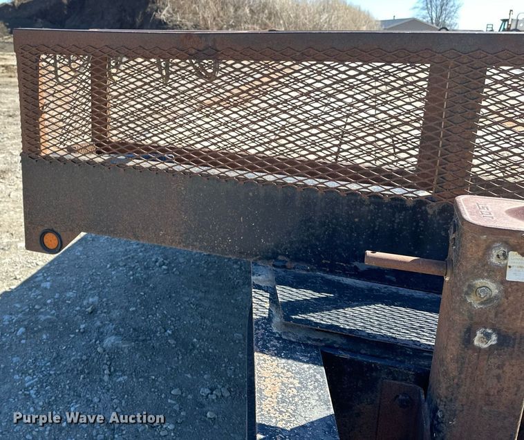 image for item DV0727 2010 Towmaster T40 equipment trailer