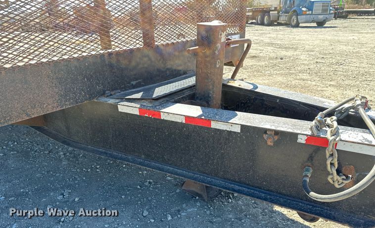 image for item DV0727 2010 Towmaster T40 equipment trailer