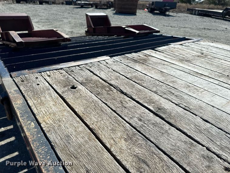 image for item DV0727 2010 Towmaster T40 equipment trailer