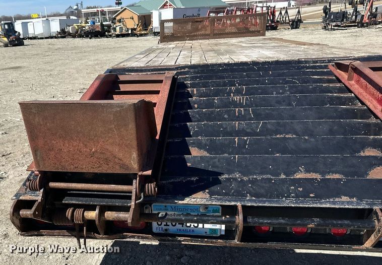 image for item DV0727 2010 Towmaster T40 equipment trailer