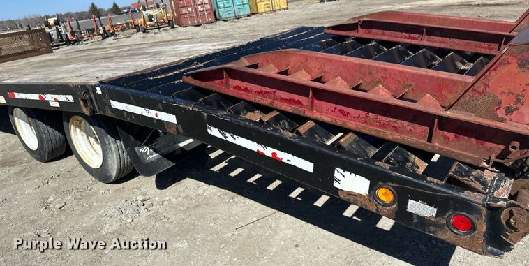image for item DV0727 2010 Towmaster T40 equipment trailer