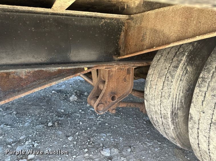 image for item DV0727 2010 Towmaster T40 equipment trailer