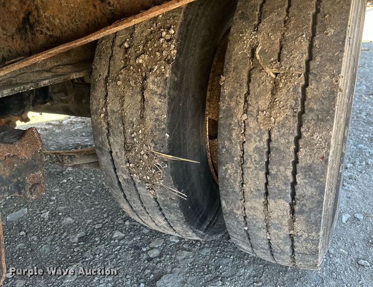 image for item DV0727 2010 Towmaster T40 equipment trailer