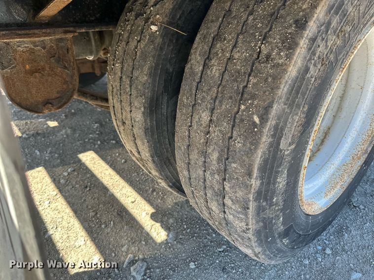 image for item DV0727 2010 Towmaster T40 equipment trailer