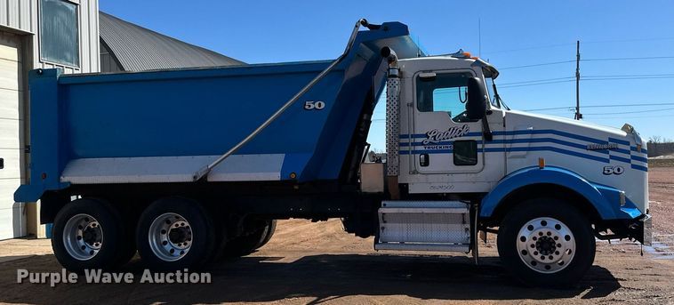 image for item DV0734 2009 Kenworth  T800 dump truck