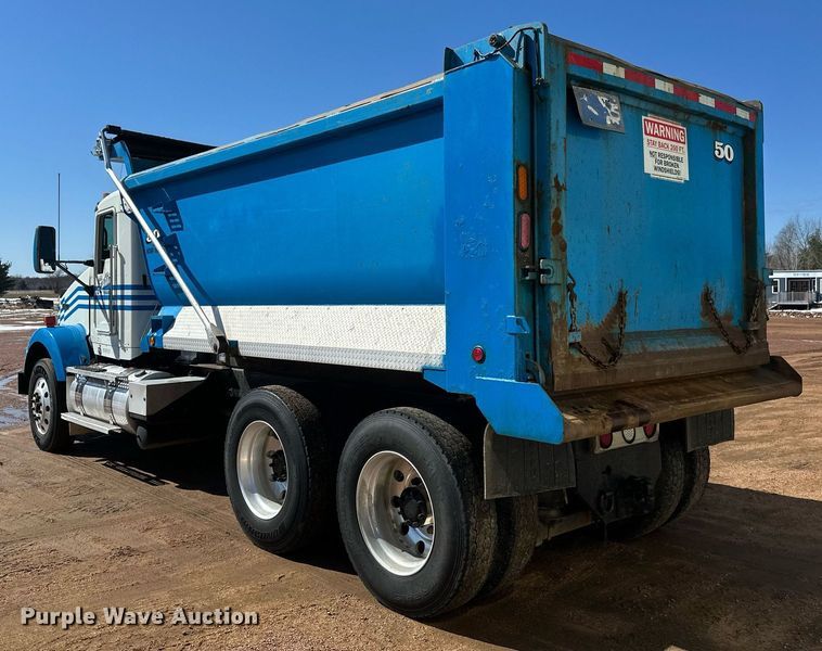 image for item DV0734 2009 Kenworth  T800 dump truck