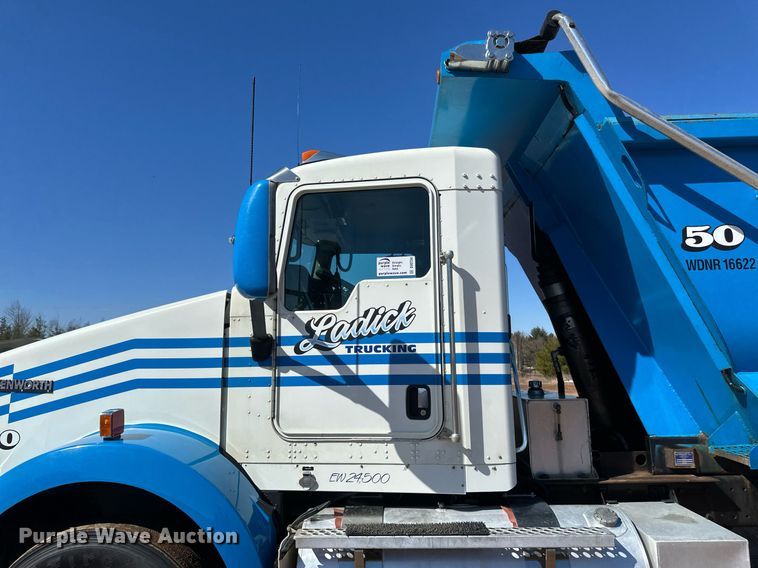 image for item DV0734 2009 Kenworth  T800 dump truck