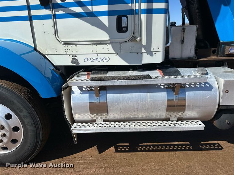 image for item DV0734 2009 Kenworth  T800 dump truck