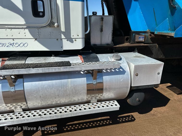 image for item DV0734 2009 Kenworth  T800 dump truck