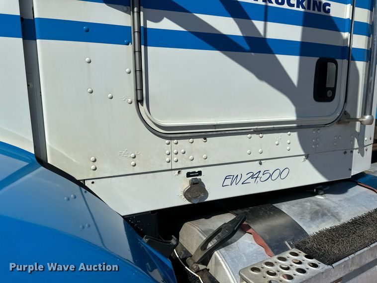 image for item DV0734 2009 Kenworth  T800 dump truck