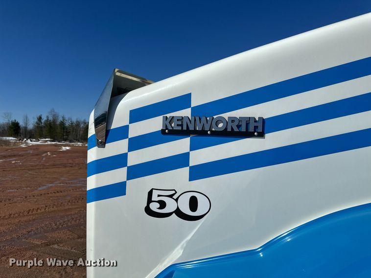 image for item DV0734 2009 Kenworth  T800 dump truck