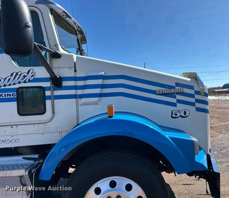 image for item DV0734 2009 Kenworth  T800 dump truck