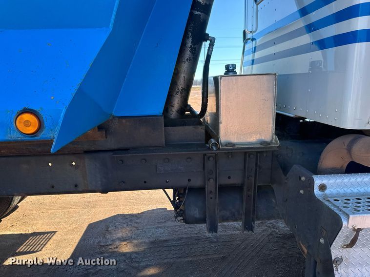 image for item DV0734 2009 Kenworth  T800 dump truck