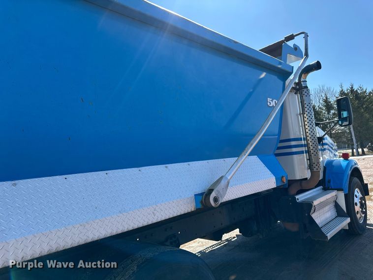 image for item DV0734 2009 Kenworth  T800 dump truck