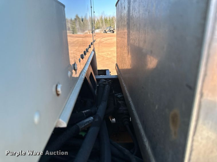 image for item DV0734 2009 Kenworth  T800 dump truck