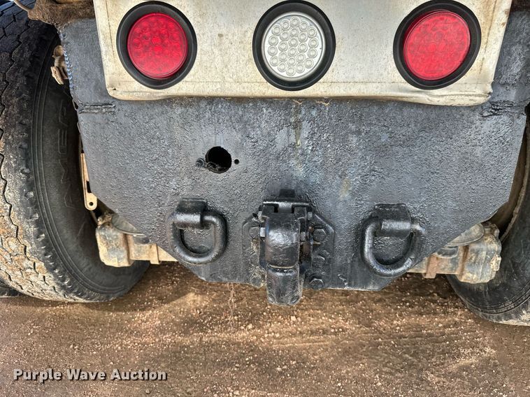 image for item DV0734 2009 Kenworth  T800 dump truck