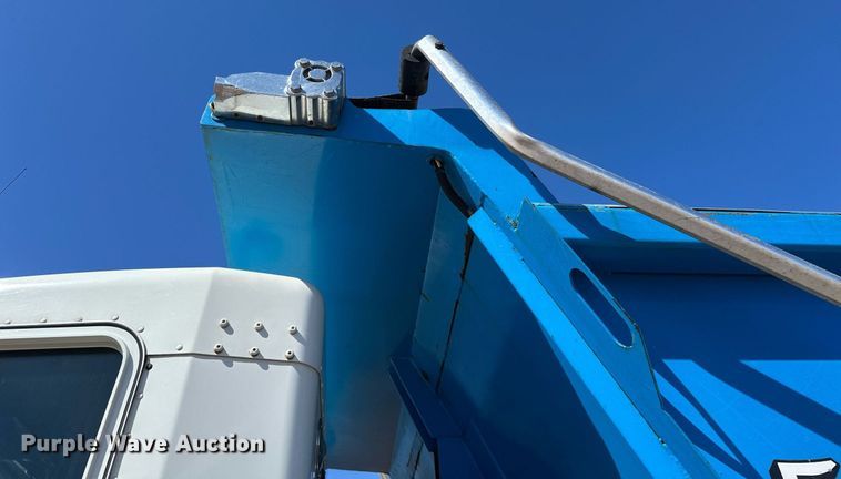 image for item DV0734 2009 Kenworth  T800 dump truck