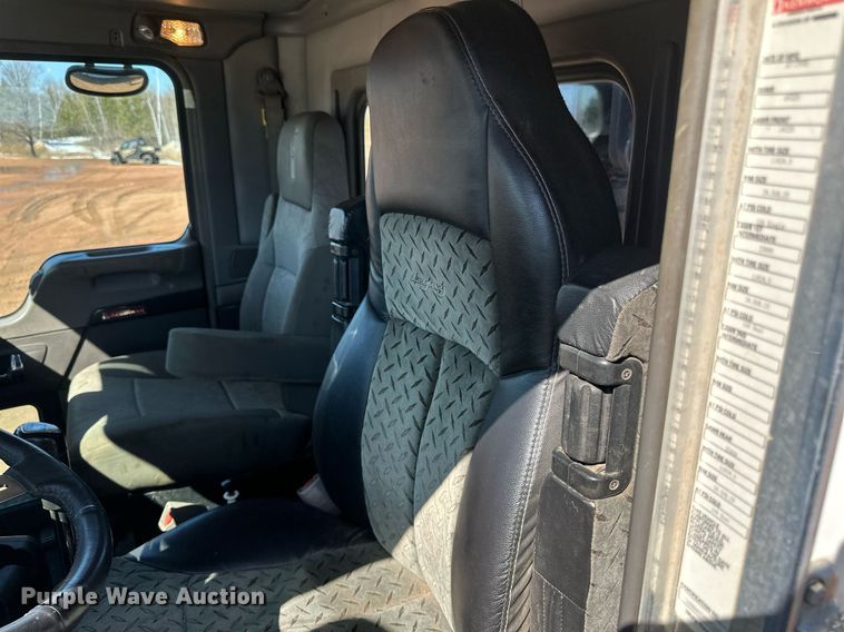 image for item DV0734 2009 Kenworth  T800 dump truck