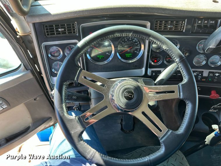 image for item DV0734 2009 Kenworth  T800 dump truck