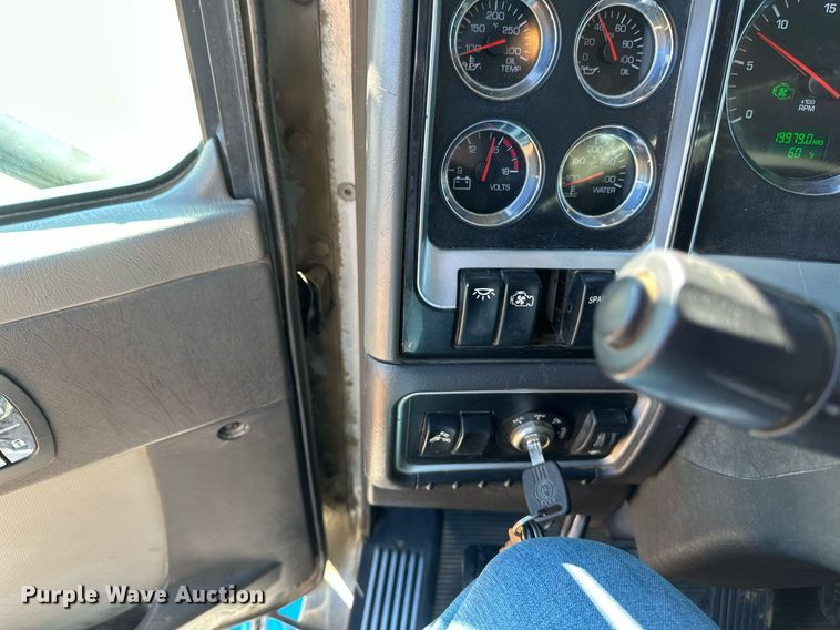 image for item DV0734 2009 Kenworth  T800 dump truck