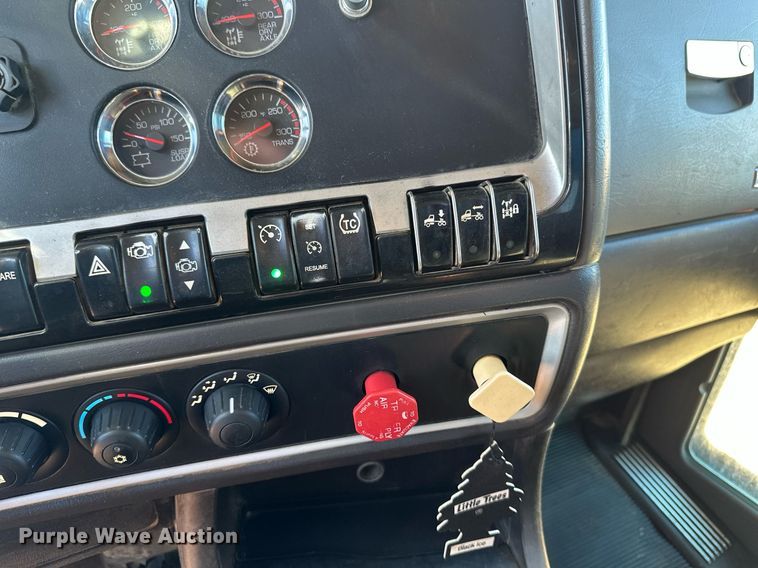 image for item DV0734 2009 Kenworth  T800 dump truck