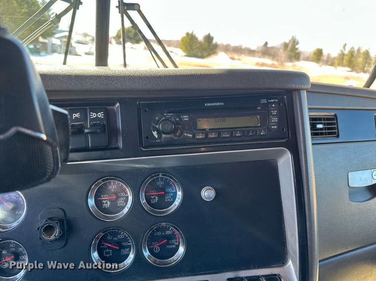 image for item DV0734 2009 Kenworth  T800 dump truck