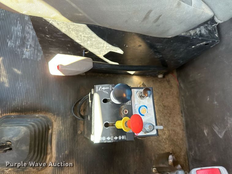 image for item DV0734 2009 Kenworth  T800 dump truck